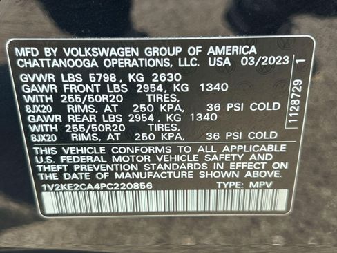 Certified 2023 Volkswagen Atlas Cross Sport SE w/ Panoramic Sunroof Package image 18