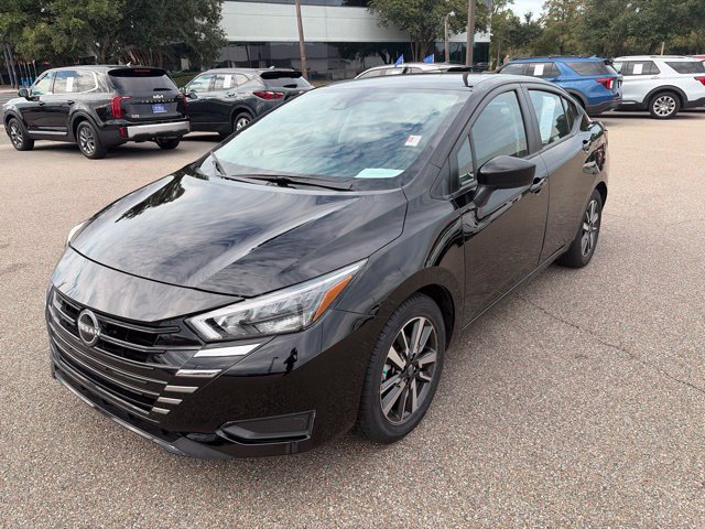 Used 2025 Nissan Versa SV FWD image 4