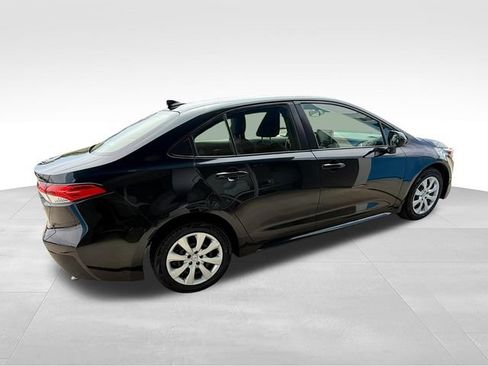 Used 2020 Toyota Corolla LE FWD image 6