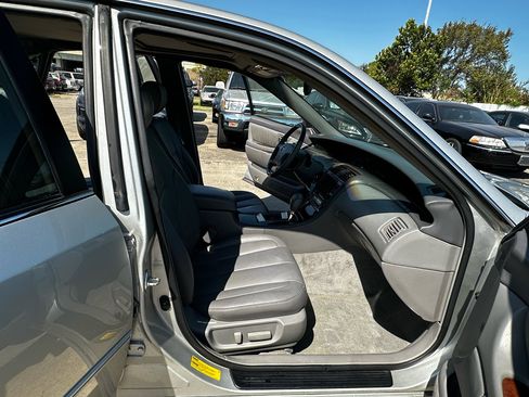 Used 2003 Toyota Avalon XLS image 34
