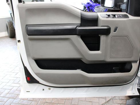 Used 2021 Ford F250 XL w/ STX Appearance Package AWD/4WD image 14