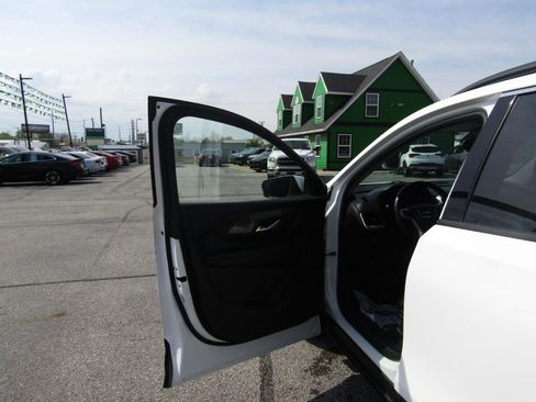 Used 2019 GMC Terrain SLE w/ Driver Convenience Package FWD image 10