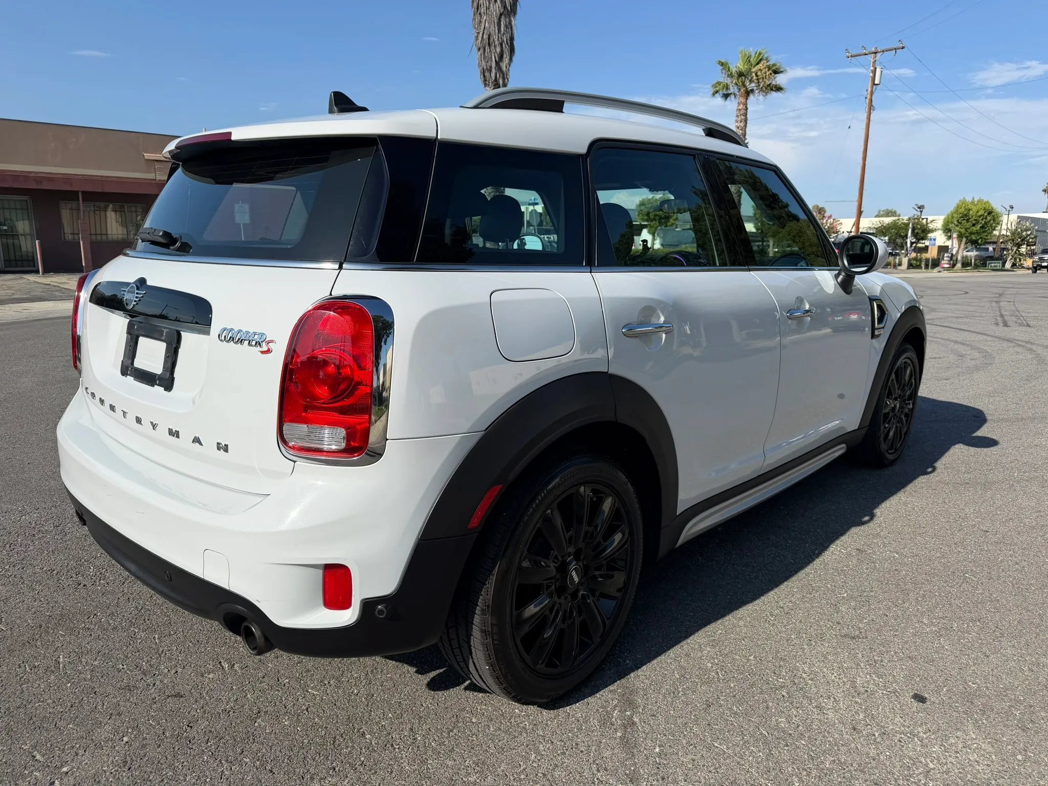 Used 2019 MINI Cooper Countryman S w/ Storage Package FWD image 5