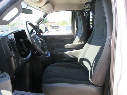 Used 2024 GMC Savana 2500 w/ Driver Convenience Package RWD image 12