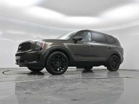 Used 2022 Kia Telluride SX w/ SX Prestige Package AWD/4WD image 46