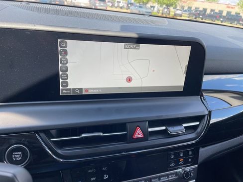 Used 2025 Kia Seltos S AWD/4WD image 19