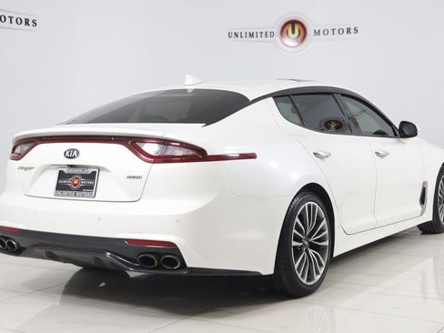 Used 2018 Kia Stinger Premium image 3