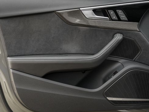 Used 2023 Audi S4 Premium Plus w/ Premium Plus Package image 23