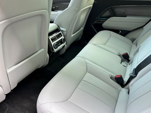New 2026 Land Rover Range Rover Sport SE image 16