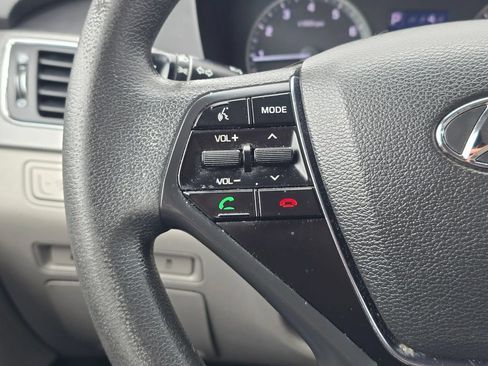 Used 2017 Hyundai Sonata SE FWD image 23