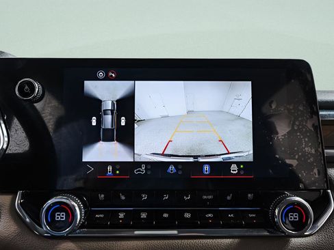 Used 2025 GMC Canyon Denali w/ LPO, Denali Black Edition AWD/4WD image 16
