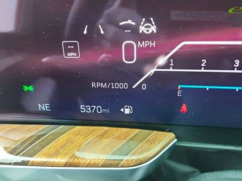 Used 2026 Cadillac Escalade Platinum Sport AWD/4WD image 42
