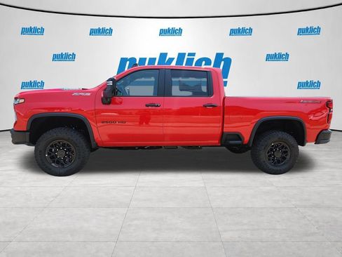 New 2026 Chevrolet Silverado 2500 ZR2 w/ ZR2 Bison Edition AWD/4WD image 2