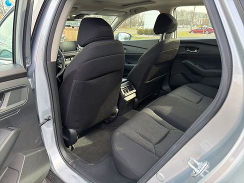 Used 2025 Honda Accord SE image 9