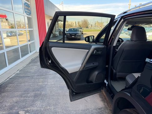 Used 2015 Toyota RAV4 Limited w/ Technology Package AWD/4WD image 10