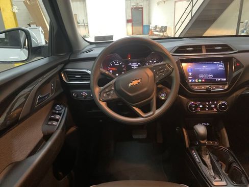 Used 2021 Chevrolet TrailBlazer LT w/ Convenience Package image 16