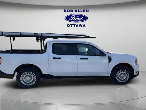 Used 2025 Ford Maverick XLT w/ Equipment Group 302A AWD/4WD image 16