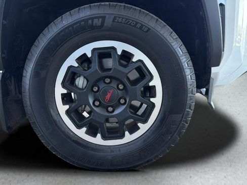 Used 2025 Toyota 4Runner TRD Off-Road AWD/4WD image 26