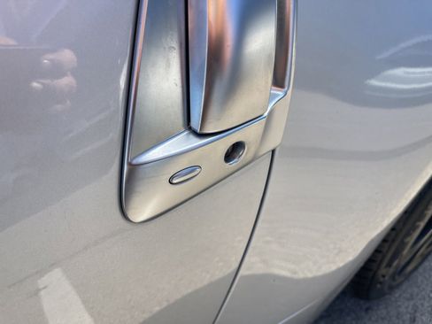 Used 2017 Nissan 370Z Coupe image 9