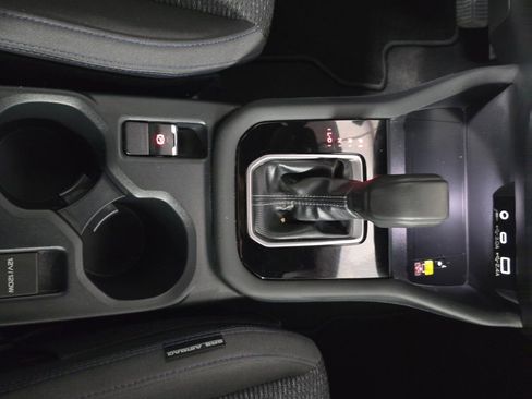 Certified 2025 Subaru Forester Premium AWD/4WD image 26