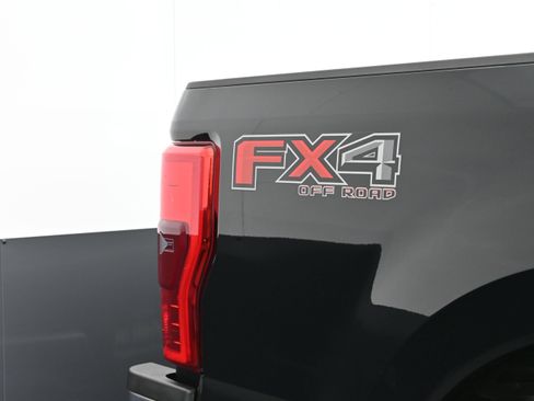 Used 2017 Ford F250 Lariat w/ Lariat Ultimate Package AWD/4WD image 49