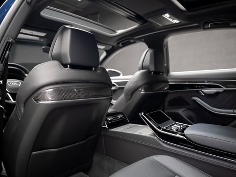 Used 2024 Audi S8 image 71