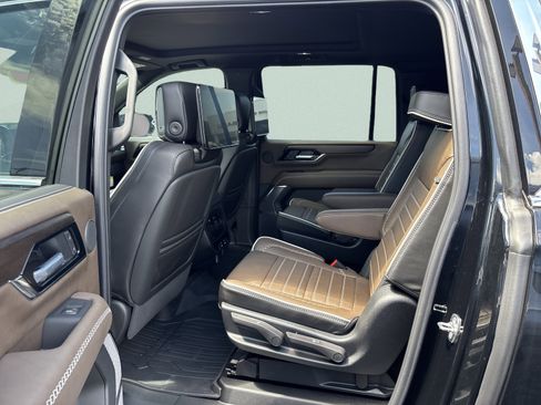 New 2026 GMC Yukon XL Denali Ultimate w/ LPO, Illumination Package AWD/4WD image 23