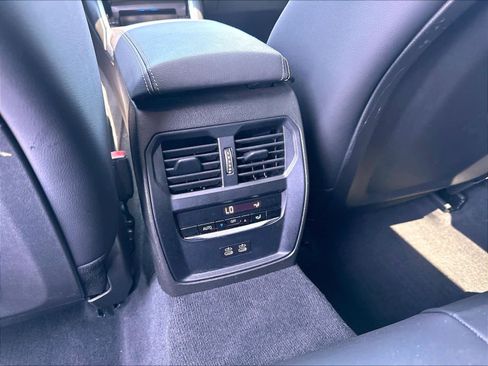 Used 2025 BMW 330i Sedan w/ M Sport Package RWD image 13