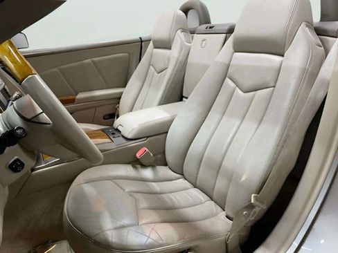 Used 2005 Cadillac XLR RWD image 61
