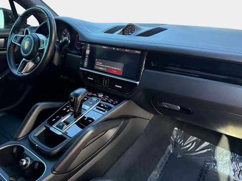 Used 2021 Porsche Cayenne S AWD/4WD image 40