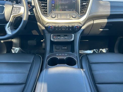 Used 2023 GMC Acadia Denali w/ Black Diamond Edition AWD/4WD image 13
