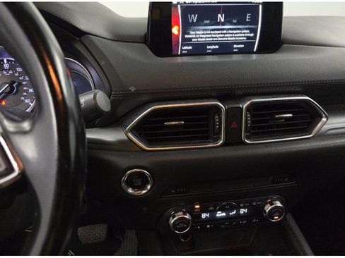 Used 2018 MAZDA CX-5 Touring image 12