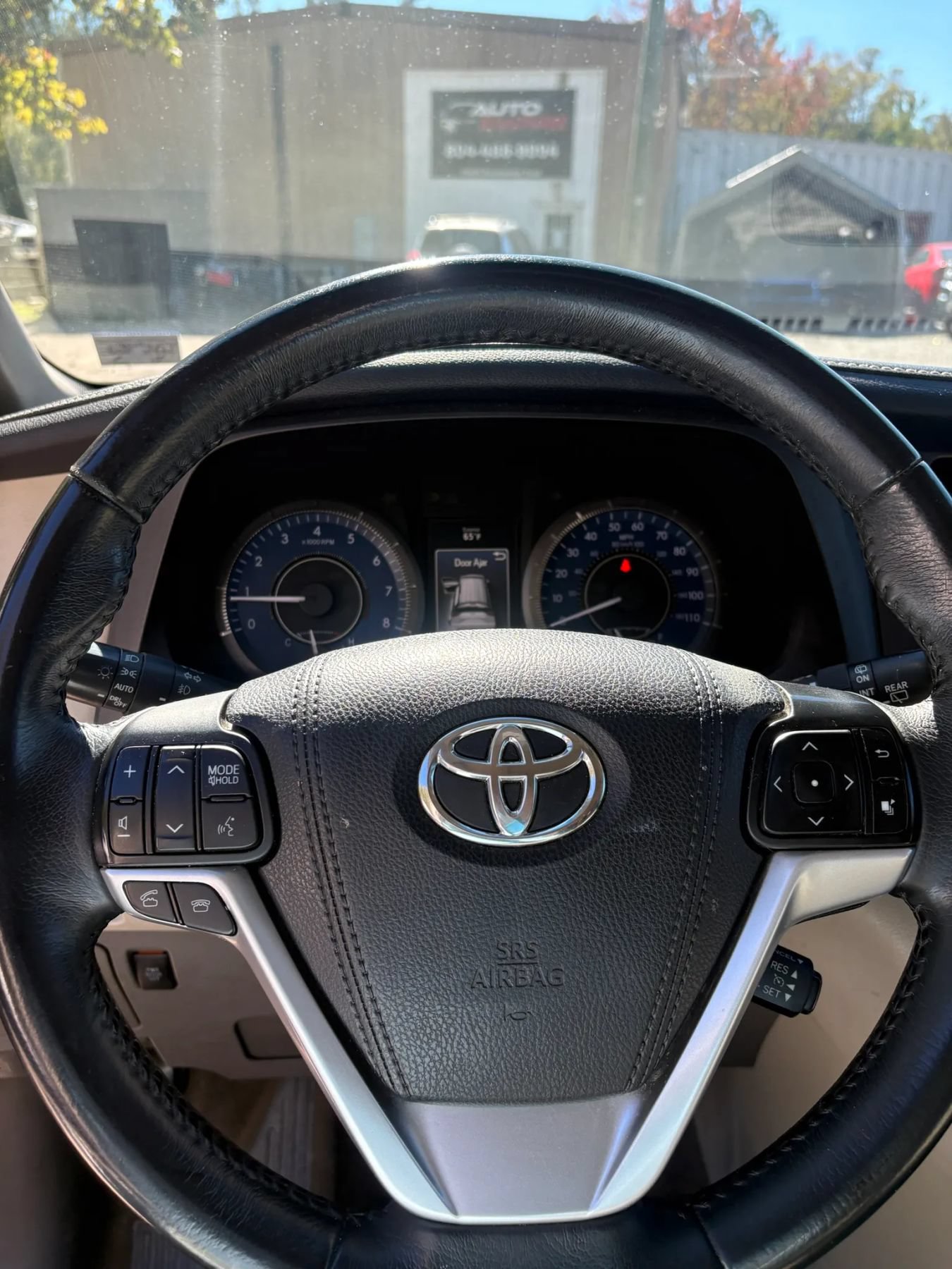 Used 2017 Toyota Sienna XLE AWD/4WD image 14