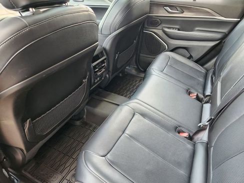 Used 2022 Jeep Grand Cherokee Limited 4xe w/ Luxury Tech Group II AWD/4WD image 29