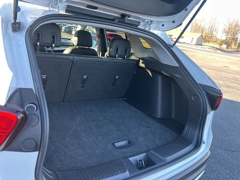 Used 2025 Chevrolet Trax LT image 29