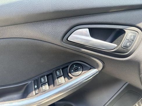 Used 2018 Ford Focus ST FWD image 15