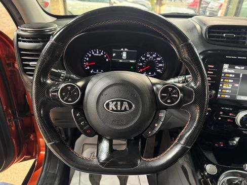 Used 2018 Kia Soul ! w/ Tech Package FWD image 34