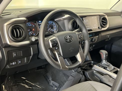 Used 2023 Toyota Tacoma SR5 AWD/4WD image 15