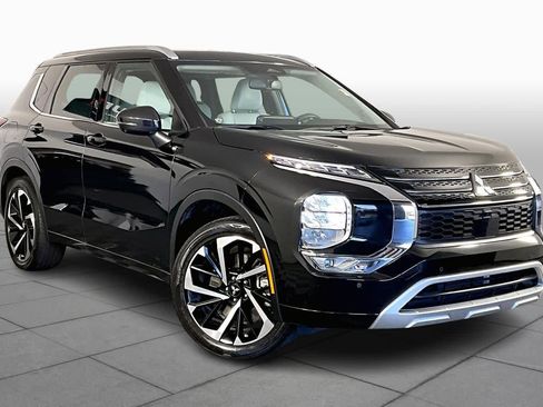 Used 2023 Mitsubishi Outlander SEL image 3