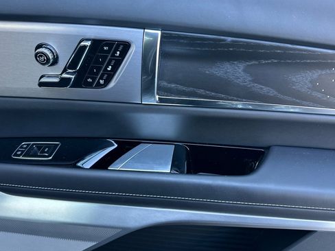 Certified 2026 Cadillac Vistiq Platinum w/ LPO, Floor Liner Package AWD/4WD image 21