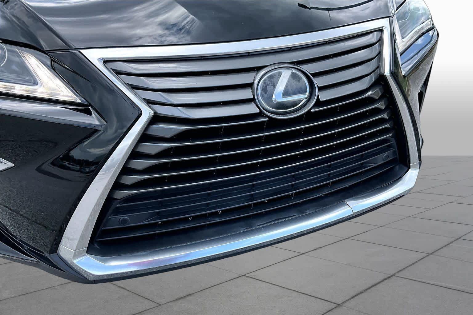 Used 2019 Lexus RX 350 FWD w/ Accessory Package image 29