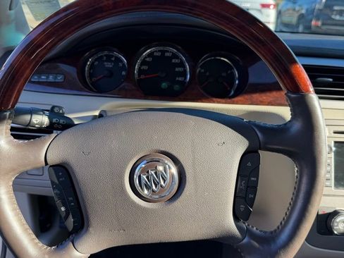 Used 2011 Buick Lucerne Super image 15