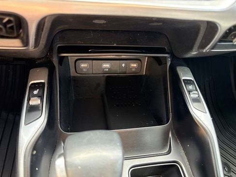 Used 2023 Kia Sorento S AWD/4WD image 25