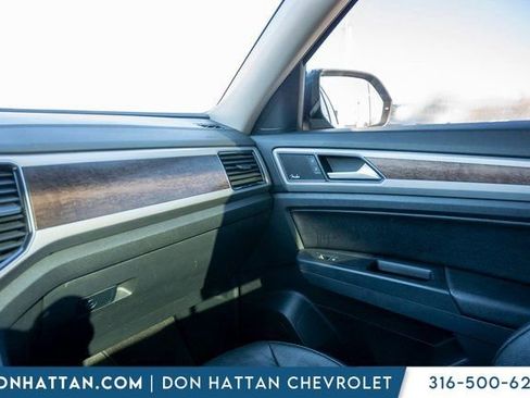 Used 2018 Volkswagen Atlas SEL Premium image 14