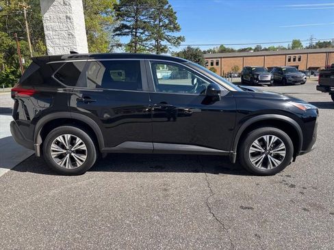 Used 2023 Nissan Rogue SV FWD image 20