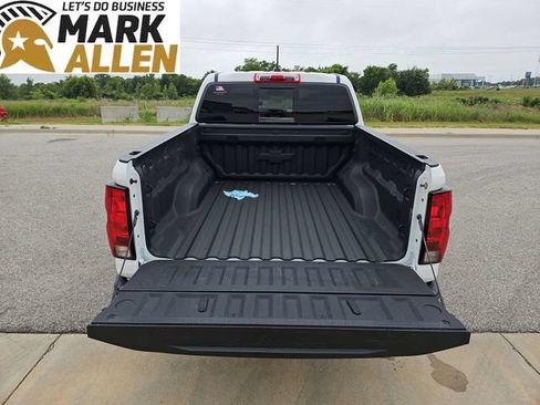 Used 2025 Chevrolet Colorado Trail Boss AWD/4WD image 26