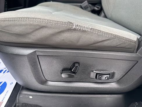 Used 2023 RAM 2500 Big Horn w/ Level 1 Equipment Group image 13