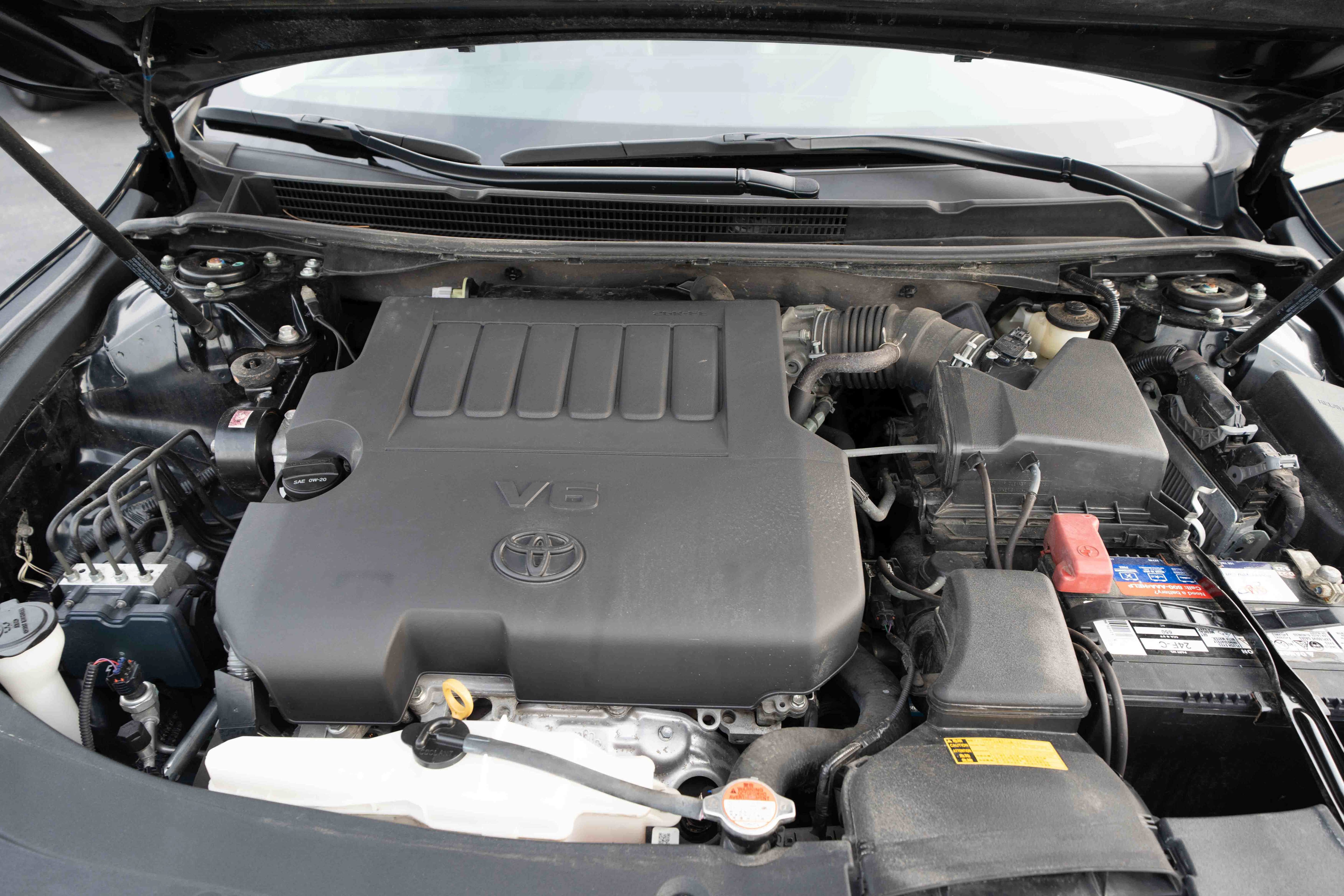 Used 2015 Toyota Avalon Limited FWD image 30