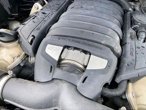 Used 2013 Porsche Cayenne S AWD/4WD image 30