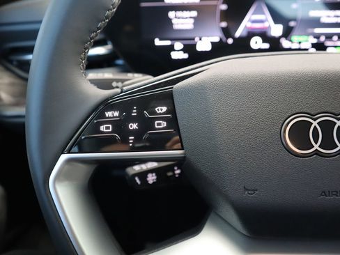 Used 2025 Audi Q5 Premium Plus w/ Premium Plus image 12